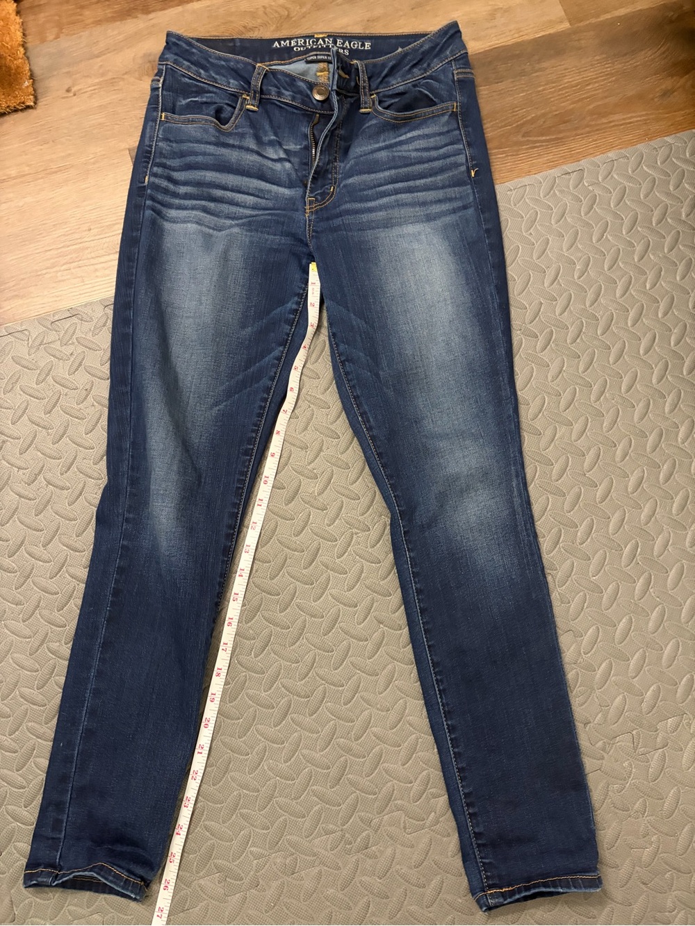 Women’s American Eagle super super stretch, high-rise jeggings 8 short